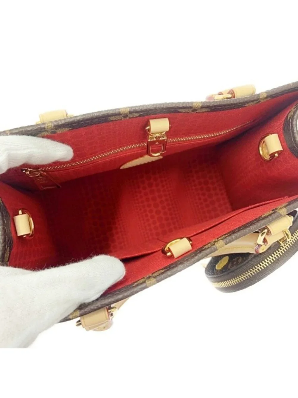 Louis Vuitton Monogram On The Go PM Yayoi Kusama